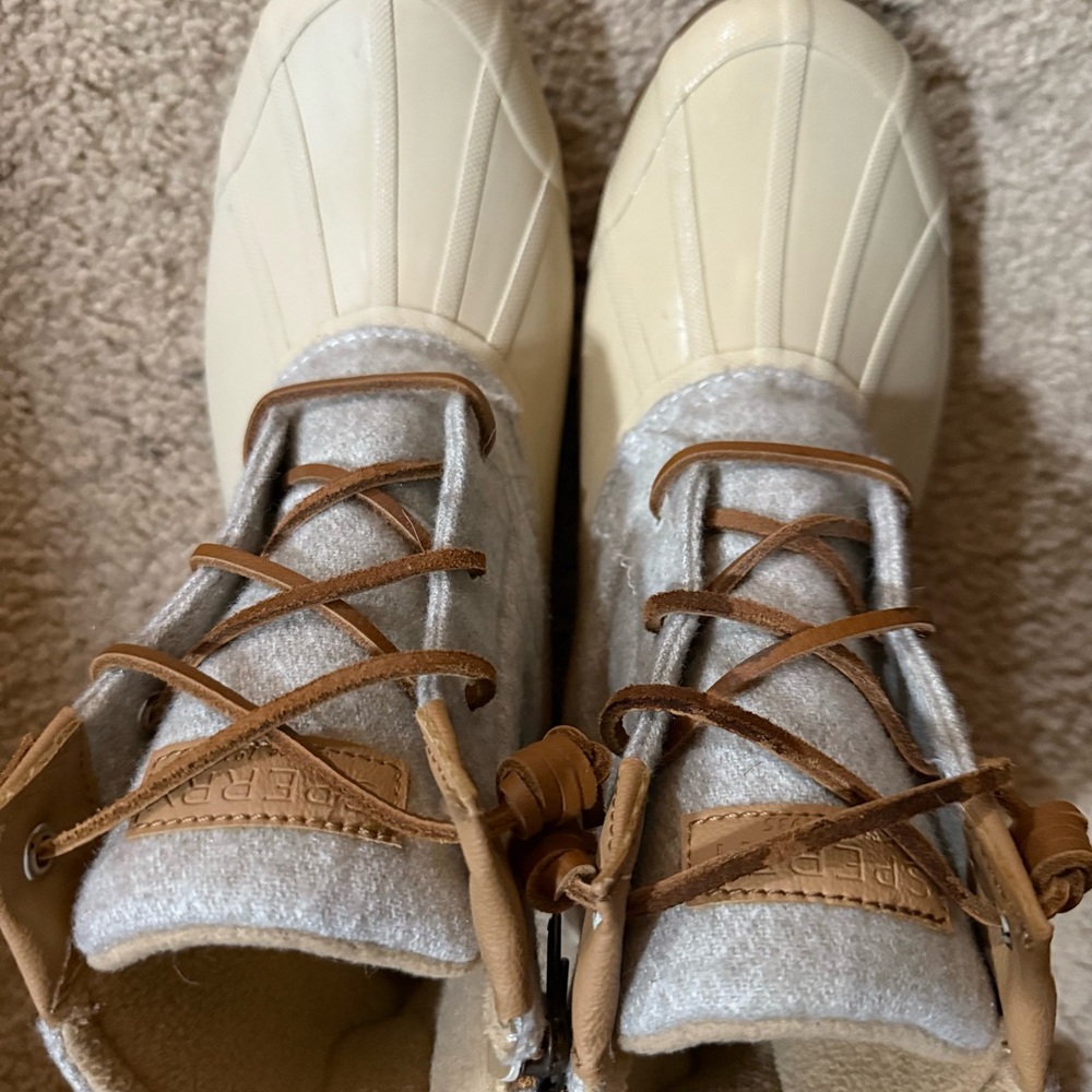 🍂Sperry Cream and Gray Lace-Up Boots🍂☔️ - Picture 3 of 9